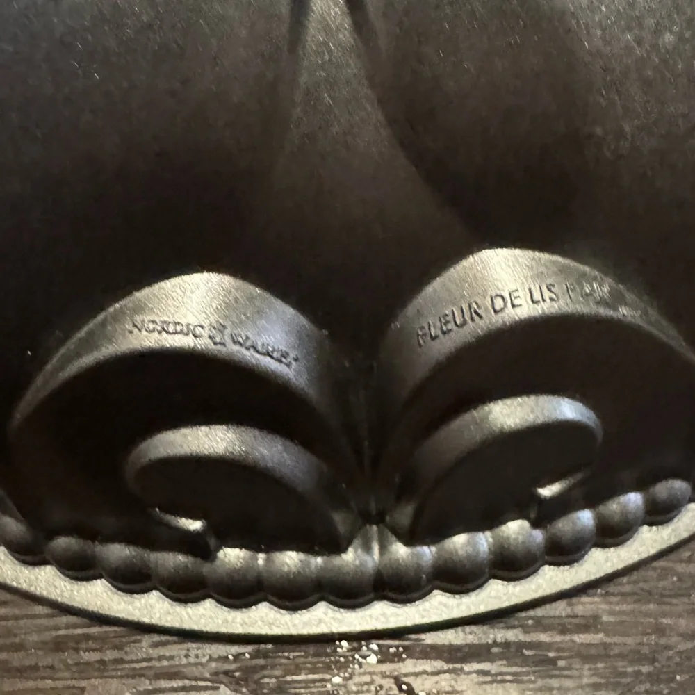 Nordic Ware vintage nordic